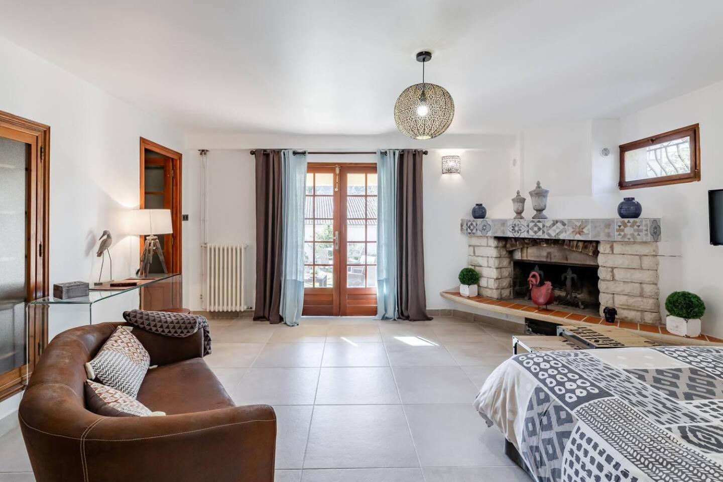 L'Angeannie Vila Roquefort-la-Bédoule Exterior foto